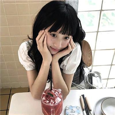 踮起脚尖靠近你